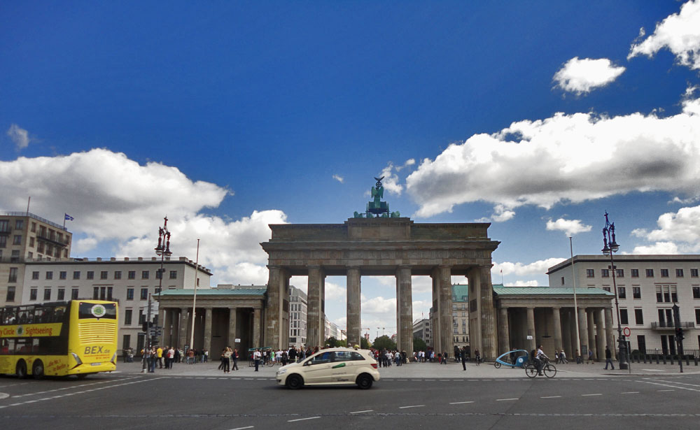 Berlin Brandenburger Tor Unter Den Linden Holocaust Memorial Bebelplatz Friedrichswerder