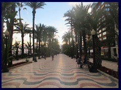 Alicante City Centre 066 - La Explanada