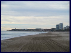 Playa de San Juant is Alicante's largest and most popular beach and a large district on Cap de l'horta, East of central Alicante. Here you find tall apartments buildings and  hotels, as well as some of the more exclusive private residences of Alicante. It has high quality sand and is much calmer then the more centrally located Postiguet Beach, but since we visited in February the beach was almost abandoned anyway.