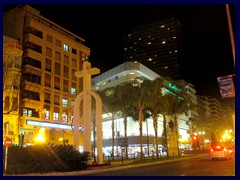 Alicante by night 16 - Place de Calvo Sotelo with El Corte Inglés department store and Estudiotel Alicante, our 2nd hotel