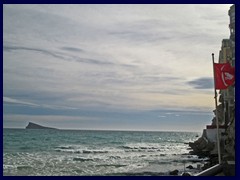 Central part, Playa de Levante 35 - Isla Benidorm and the rock Cala Mal Pas