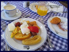 Palm Beach Hotel 17 - the included breakfast, very fat