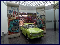 Haus der Geschichte 085 - Berlin Wall, Trabant