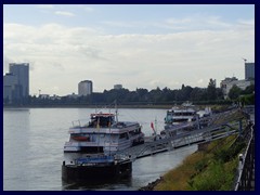 Rhein, riverview 19 - Bonn skyline