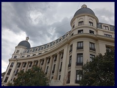 Center, University square 17