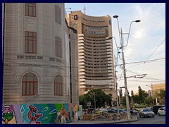 Center, University square 51
