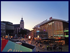 Hauptbahnhof (Main Station), entrance