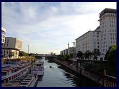 Duisburg Innenhafen 08 - Schwanentorbrücke