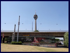 Rheinuferpromenade 04