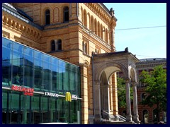 Hauptbahnhof (Central Station) 08