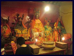 Man Mo Temple, interior