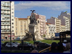 Praça de Entrecampos, Avenida da República 02