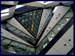 30 St Mary Axe, the Gherkin, built 2004 07