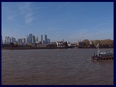 Canary Wharf skyline from Greenwich10