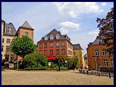 Place de Clairefontaine 2