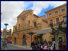 Murcia City Centre 024 - glesia de Santo Domingo looks much smaller from Plaza Julián Romea