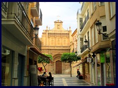 Murcia City Centre 037 - Calle Traperia towards the Cathedral