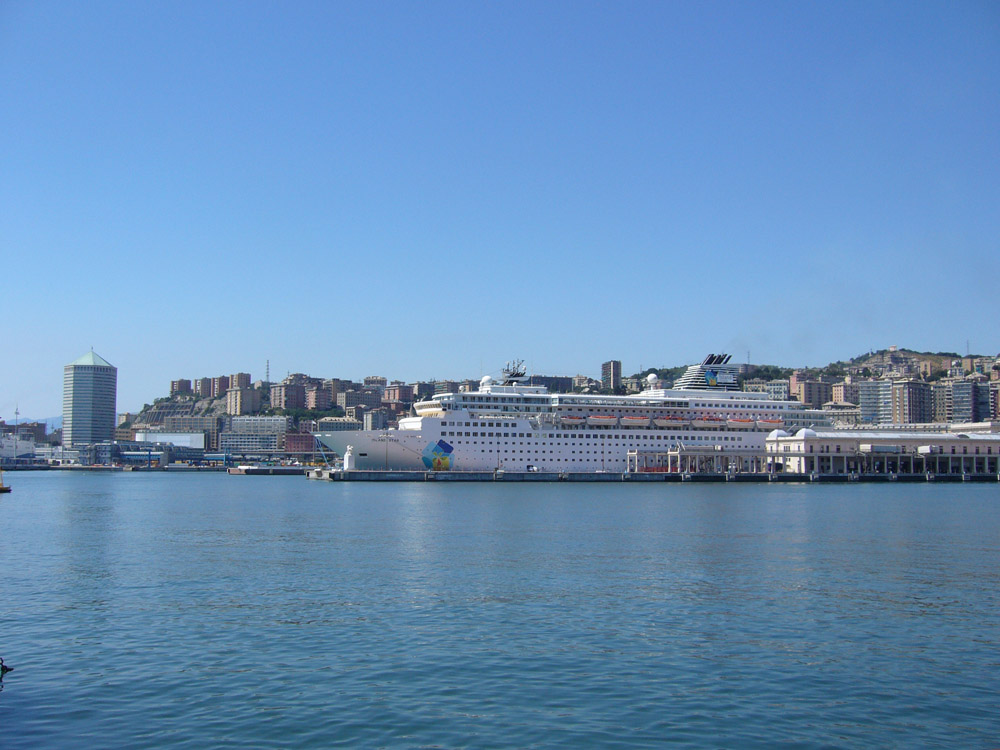 World Travel Images - Genova - Skylines and views