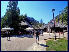 Plitvice Lakes National Park 001 - entrance