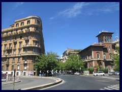 Via Crescenzio is a nice road in the Prati district that leads to the Vatican from Piazza Cavour.