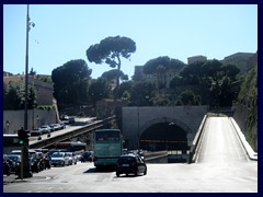 West bank of Tiber 020