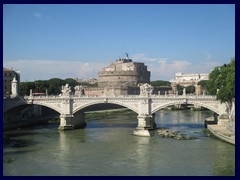 West bank of Tiber 021