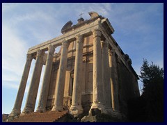 Temple of Antoninus and Faustina (Templo de Antonio y Faustina), Forum Romanum.