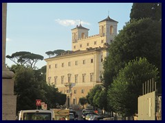 Villa Medici seen from Via Sistina. Villa Medici is a mannerist villa with a boghese garden. It was founded by Ferdinando I de' Medici, Grand Duke of Tuscany. Since 1803 it has housed the French Academy of Rome and is property of the French state.