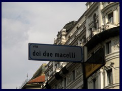 Via Tritone/Via dei due Macelli intersection.