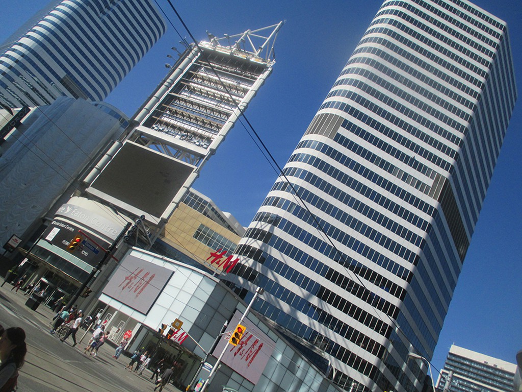 Toronto Eaton Centre, The Toronto Eaton Centre is a large s…