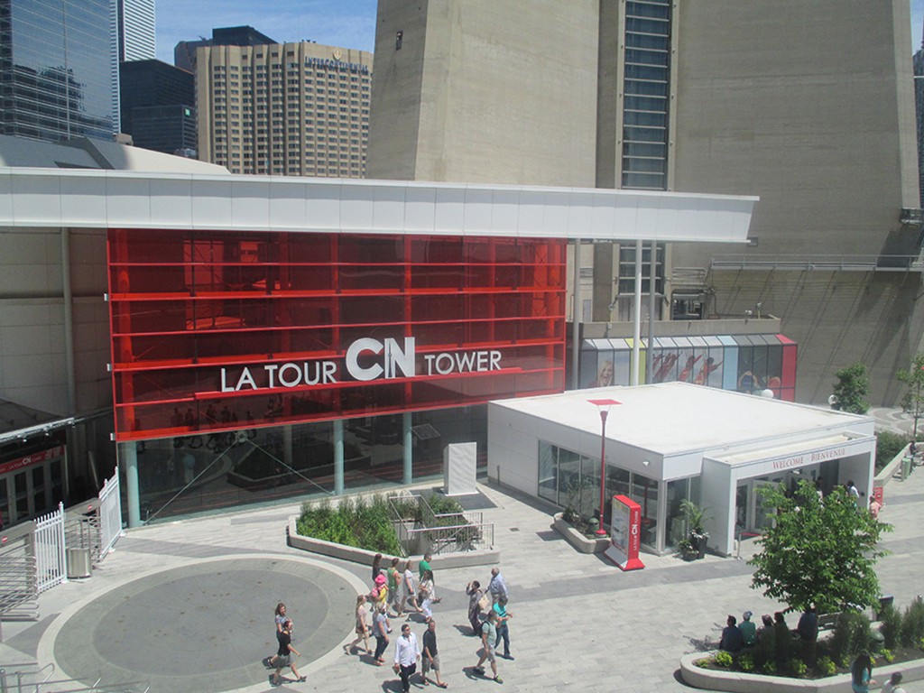 Toronto - CN Tower and its views, Ripley's Aquarium, Views of downtown ...