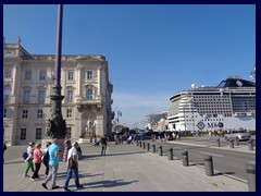 Piazza Unità d'Italia 01 - Riva