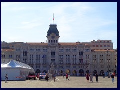 Piazza Unità d'Italia 04 - City Hall