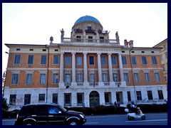 Riva, waterfront 11 - Palazzo Carciotti