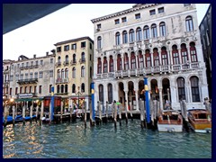 Canal Grande - Vaporette boat tour 25 - Palazzo Loredan City Hall