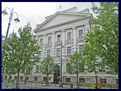 NKVD Palace (dubbed KGB Bldg), now Genocide Museum and Vilnius Country Court, here seen from Gedinomas Avenue. The beautiful facade hides a dark secret: During the Soviet era, opponents were tortured and killed in this building, that is what the Genocide Museum is about.