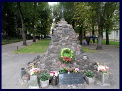 Genocide Monument outside the NKVD Palace/Genocide Museum. Intersection Auku street/Gedinimo Avenue.