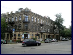 There are still many neglect buildings in Naujamiestis (New Town).