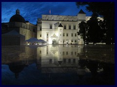 Palace of the Grand Dukes of Lithuania, Cathedral Square. 