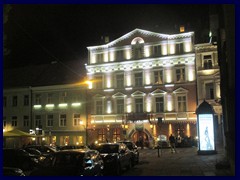 Didzioji/Sv. Jon streets with Narutis Hotel.