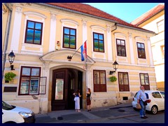 Croatian Museum of Naive Art, Upper Town 1a