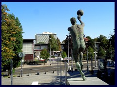 Drazen Petrovic Statue