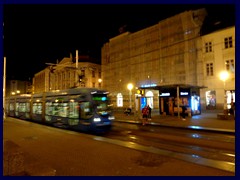 Zagreb by night - Jelacic Square 6