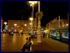 Zagreb by night - Jelacic Square 7