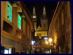 Zagreb by night - Upper Town 10